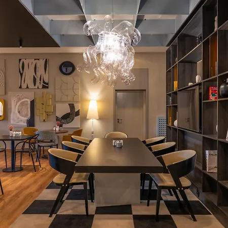 Ibis Styles Warszawa Airport-3